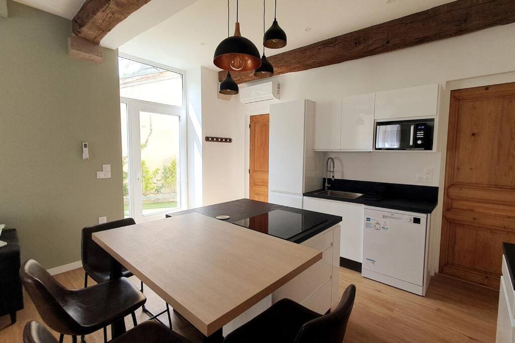 Classe 4 Etoiles - Cybele - Centre Ville 2 Chambres, Cour Privative Et Garage Βιέν Εξωτερικό φωτογραφία
