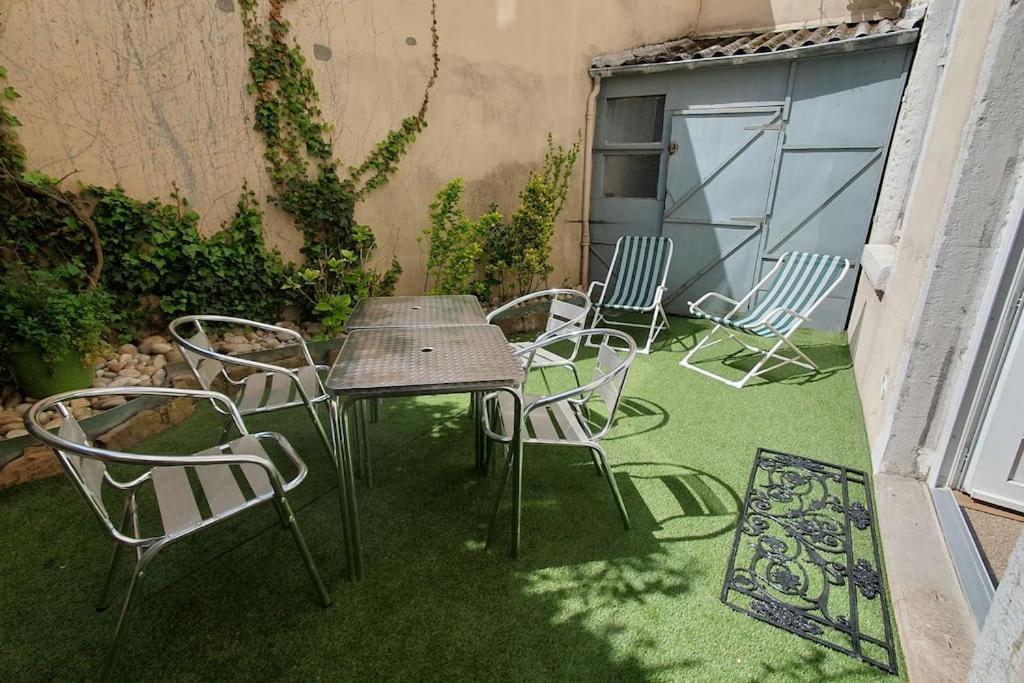 Classe 4 Etoiles - Cybele - Centre Ville 2 Chambres, Cour Privative Et Garage Βιέν Εξωτερικό φωτογραφία